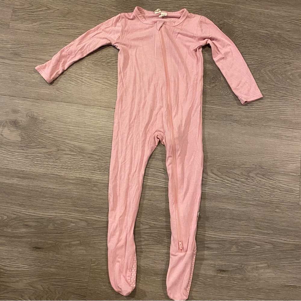 Kyte 12-18 months Pink Zippy Bamboo Pajama Footie Stretch Comfort